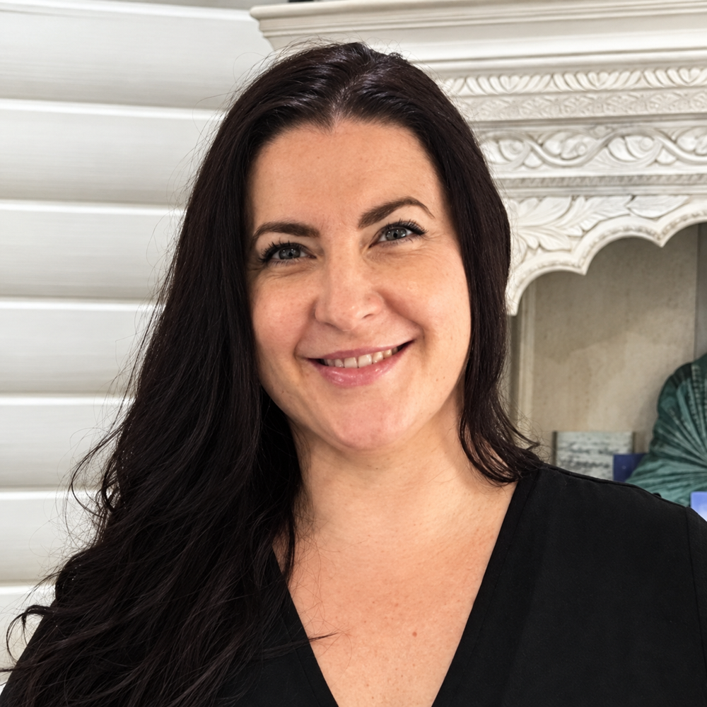 Alesha Smith, Cert. NZNFE flower essence practitioner in Waikato