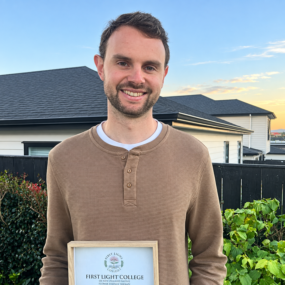 Cameron Holloway, Cert. NZNFE flower essence practitioner in North Shore