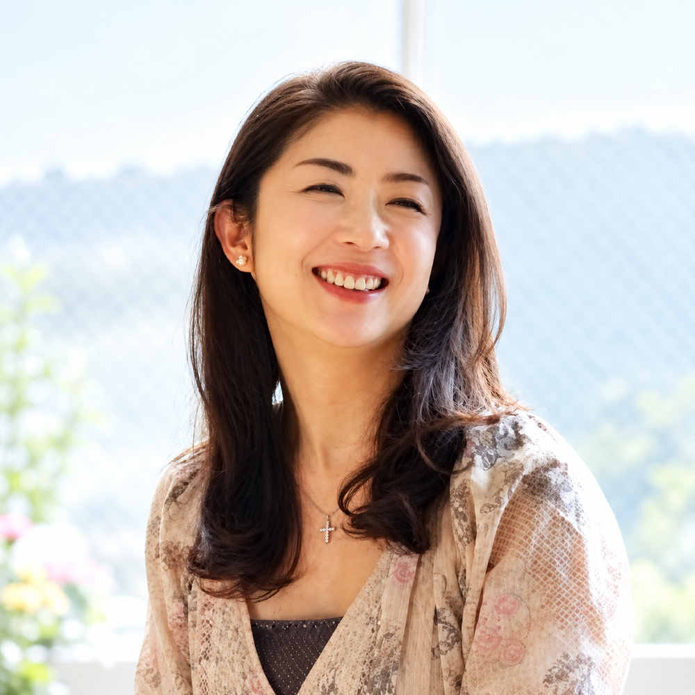 Minako Hama, Dip. NZNFE flower essence practitioner in Tokyo