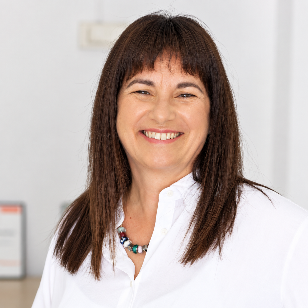 Montserrat Escoda, Dip. NZNFE flower essence practitioner in Barcelona
