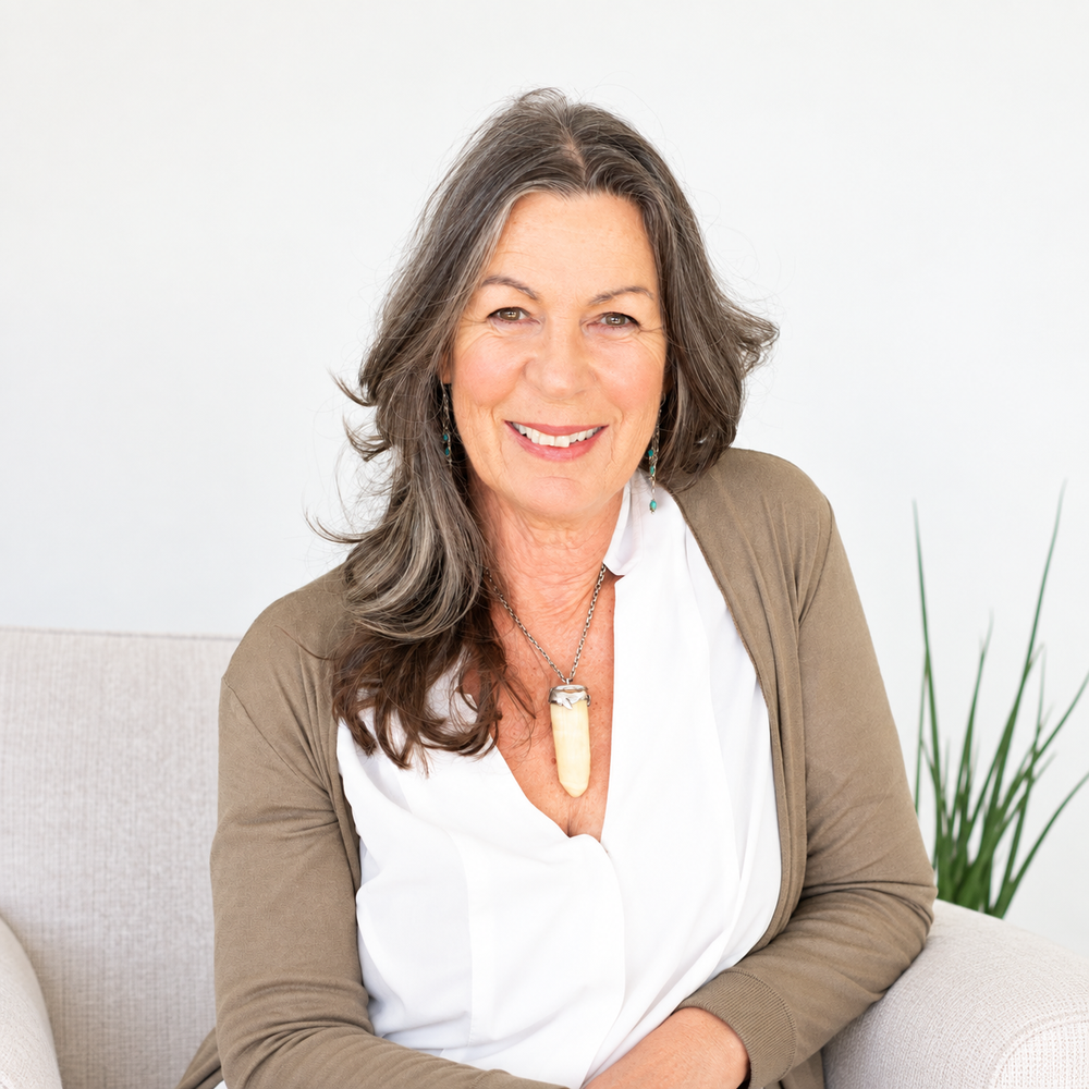 Phillippa Bell, Dip. NZNFE flower essence practitioner in Tauranga