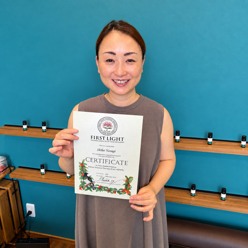 Shiho Yasugi, Cert. NZNFE flower essence practitioner in Hyogo